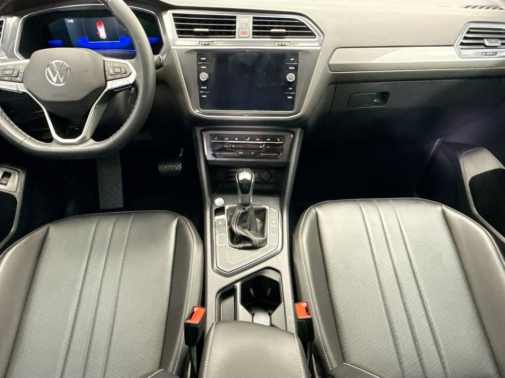 Used 2022 Volkswagen Tiguan SE FWD image 13