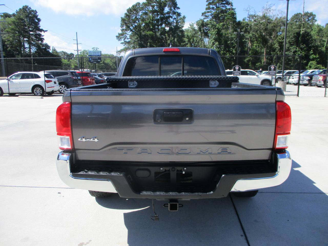 Used 2017 Toyota Tacoma SR5 AWD/4WD image 21