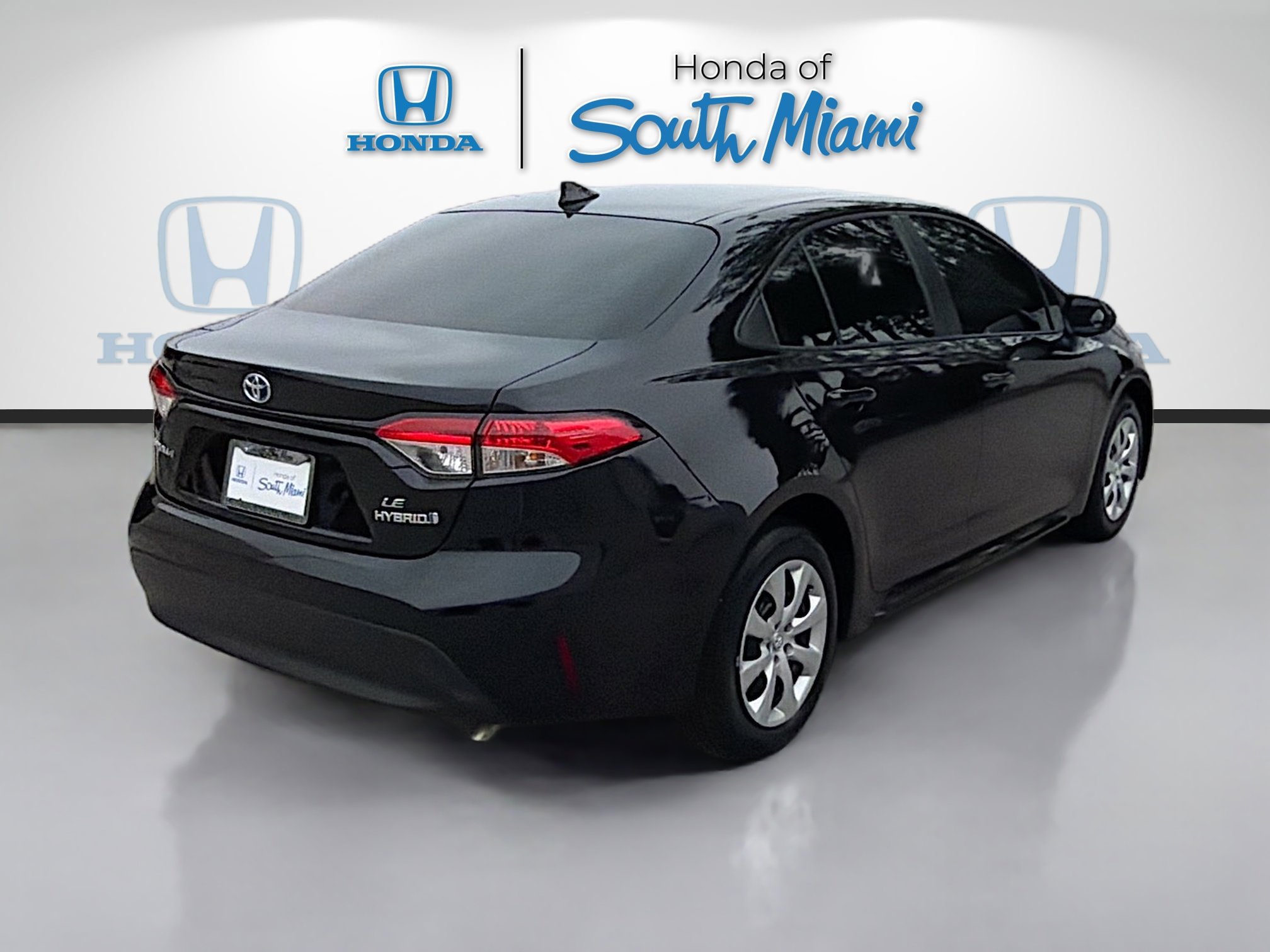 Used 2024 Toyota Corolla LE image 7