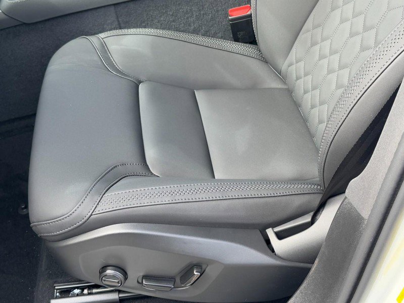 New 2026 Volvo XC90 B5 Plus w/ Protection Package image 14