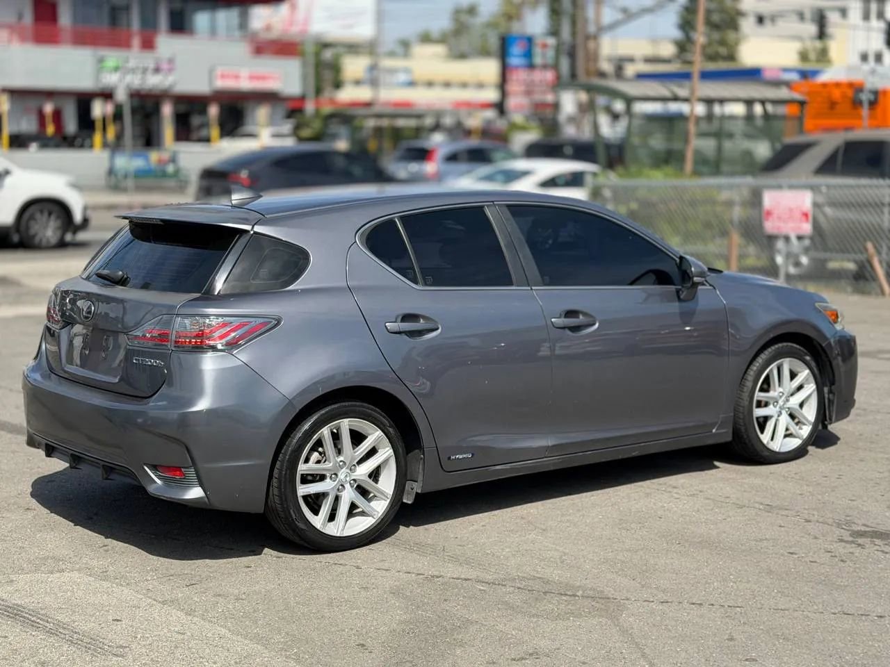 Used 2014 Lexus CT 200h FWD image 19