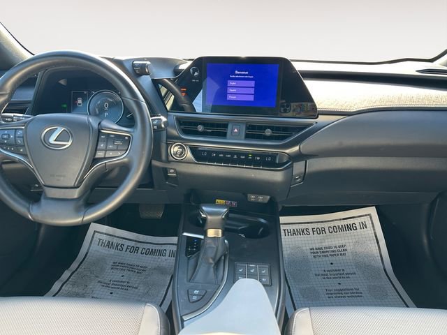 Used 2023 Lexus UX 250h FWD w/ Accessory Package (Z1) image 11