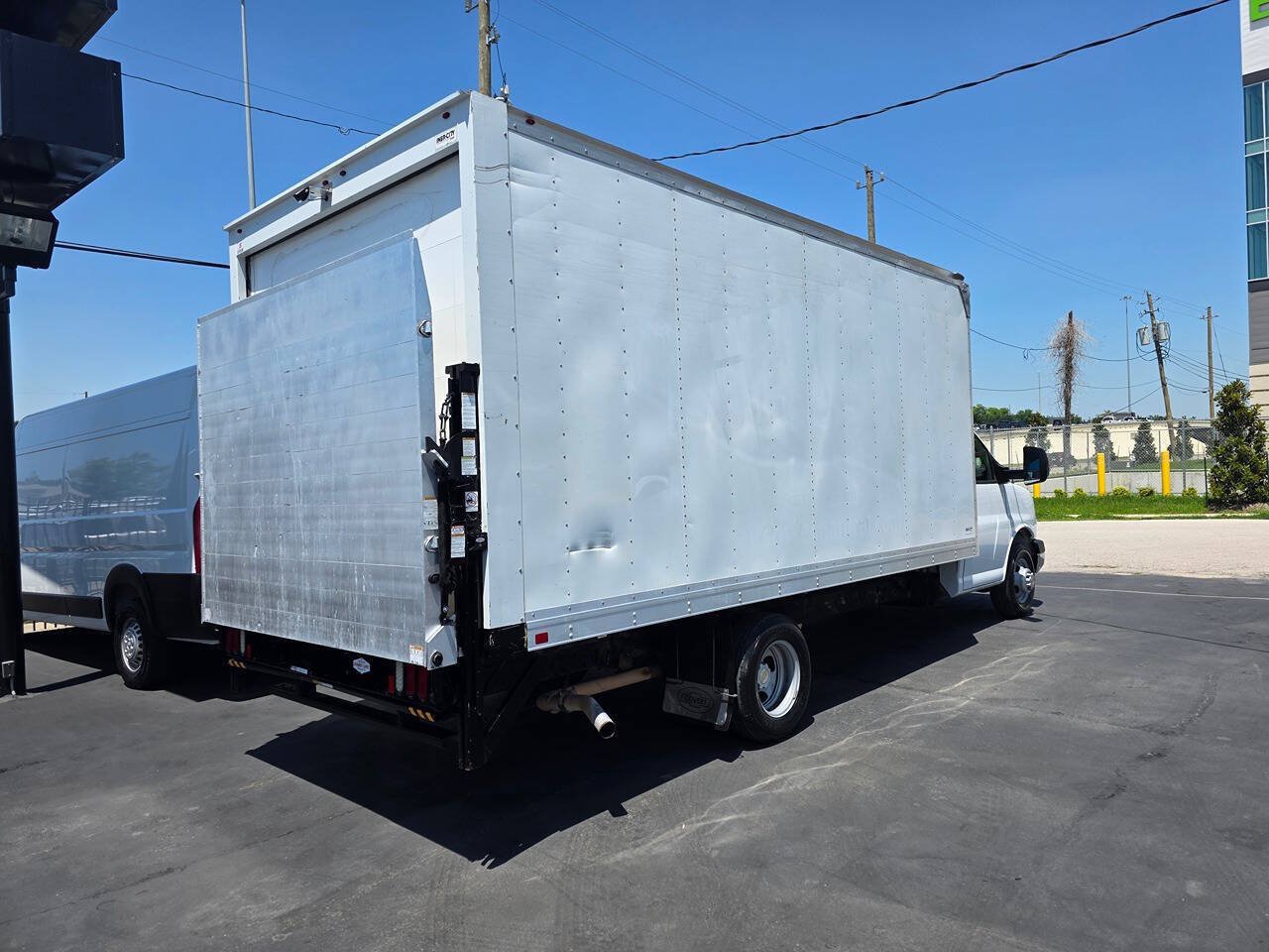 Used 2020 Chevrolet Express 3500 Extended w/ Power Convenience Package RWD image 6