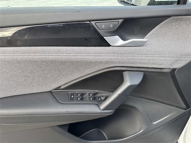 Certified 2025 Volkswagen Tiguan S image 15