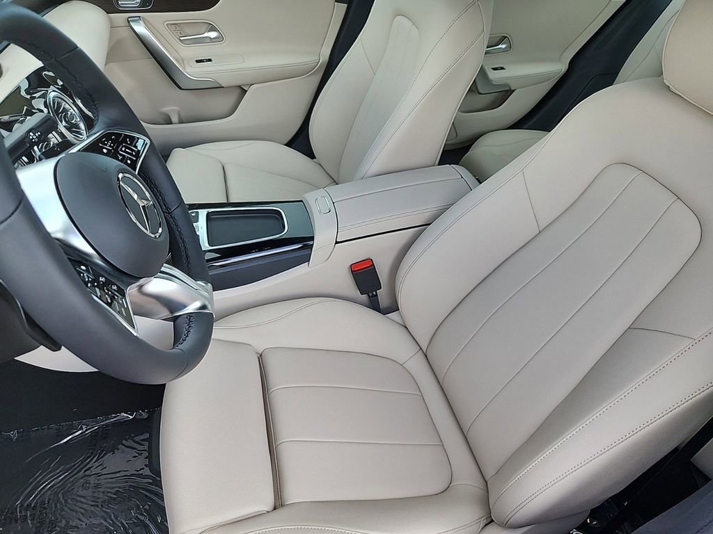 New 2025 Mercedes-Benz CLA 250 4MATIC image 10