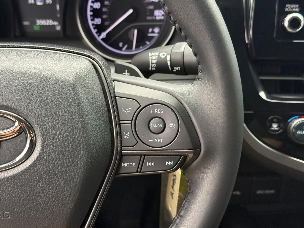 Used 2023 Toyota Camry SE image 19