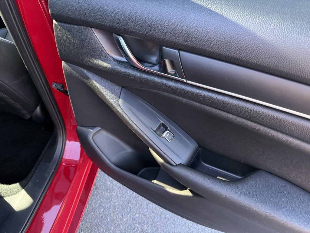 Used 2021 Honda Accord Sport image 32