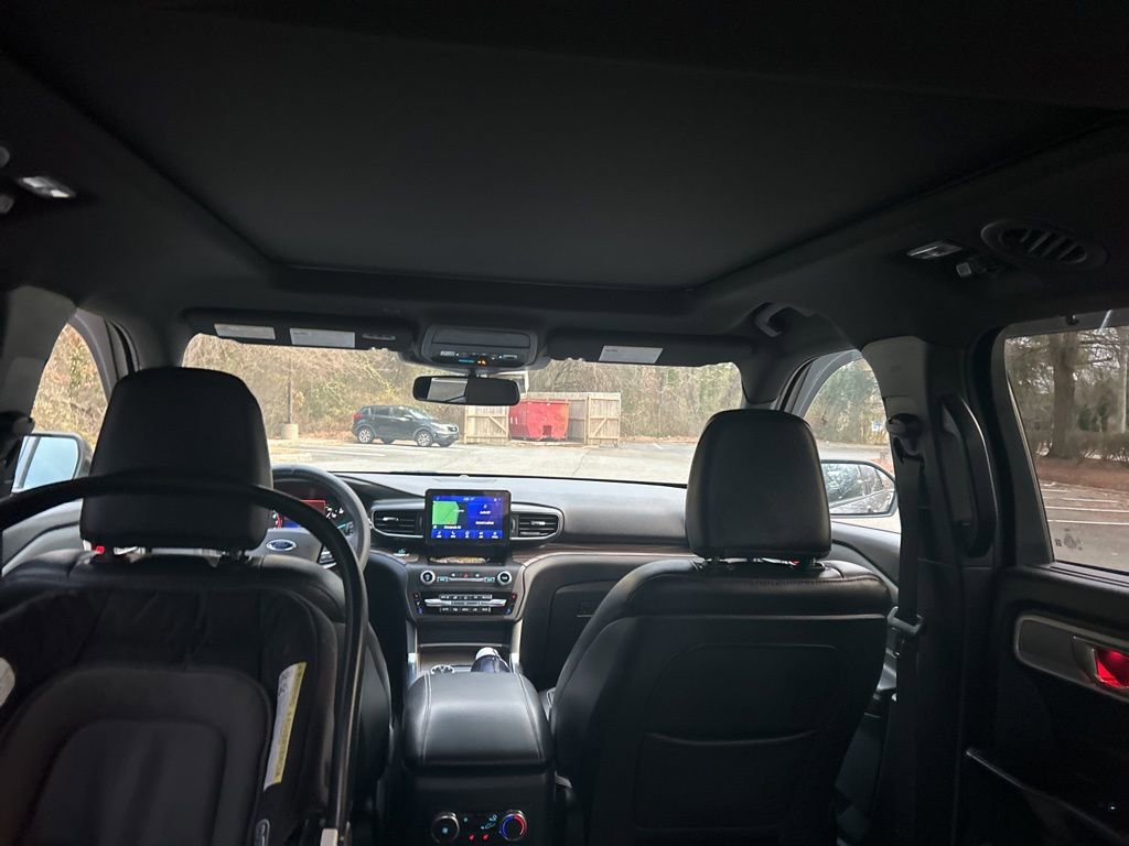 Used 2020 Ford Explorer Limited w/ Class III Trailer Tow Package image 8