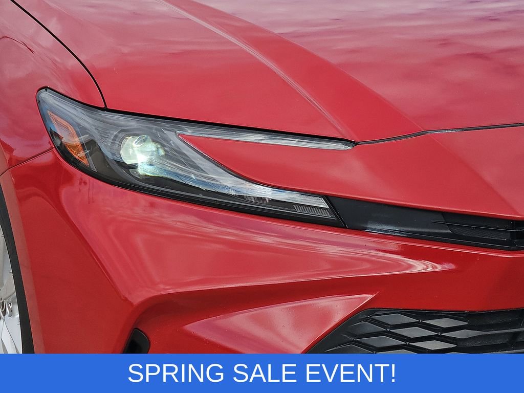 Used 2025 Toyota Camry LE image 8