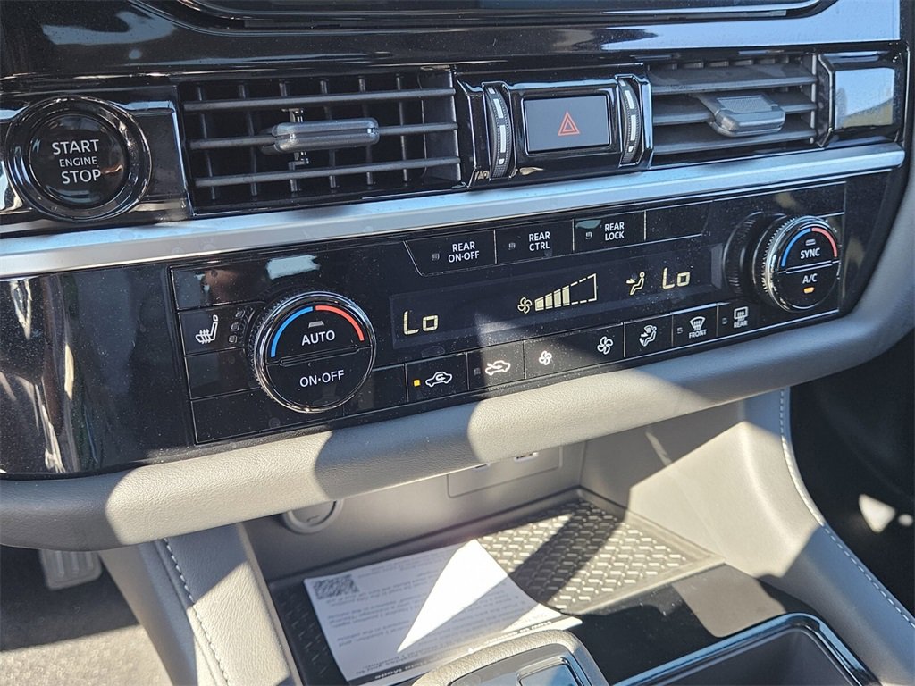 New 2025 Nissan Pathfinder SV w/ SV Premium Package image 23