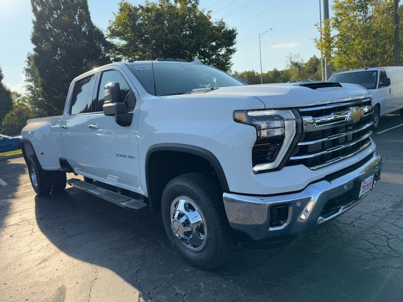 New 2026 Chevrolet Silverado 3500 LTZ w/ LTZ Convenience Package image 31