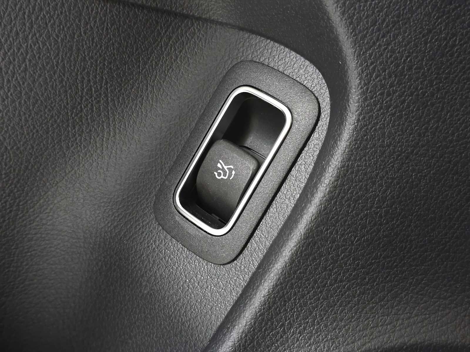Certified 2023 Mercedes-Benz CLA 250 4MATIC image 25