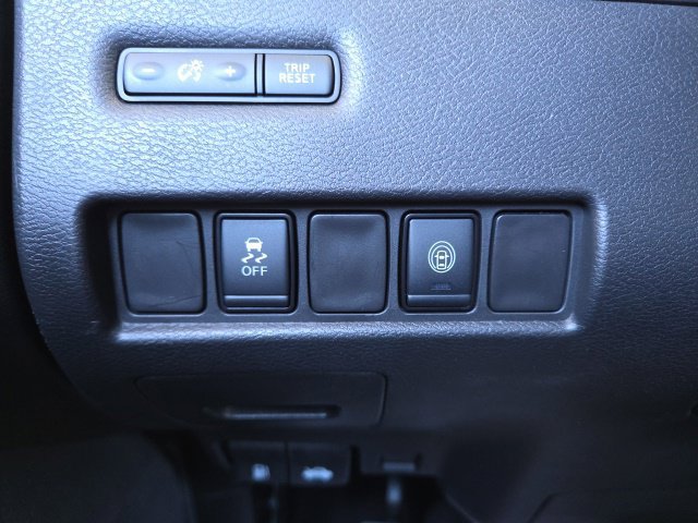 Used 2022 Nissan Murano S AWD/4WD image 11
