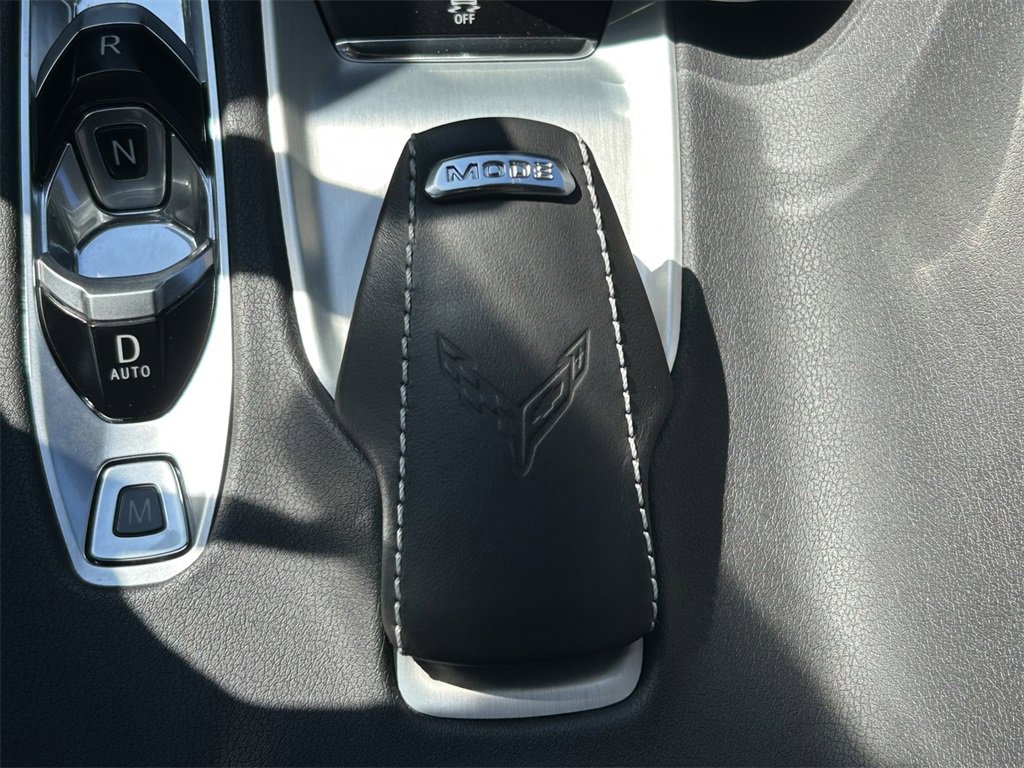 Used 2021 Chevrolet Corvette Stingray Coupe w/ Z51 Performance Package image 29