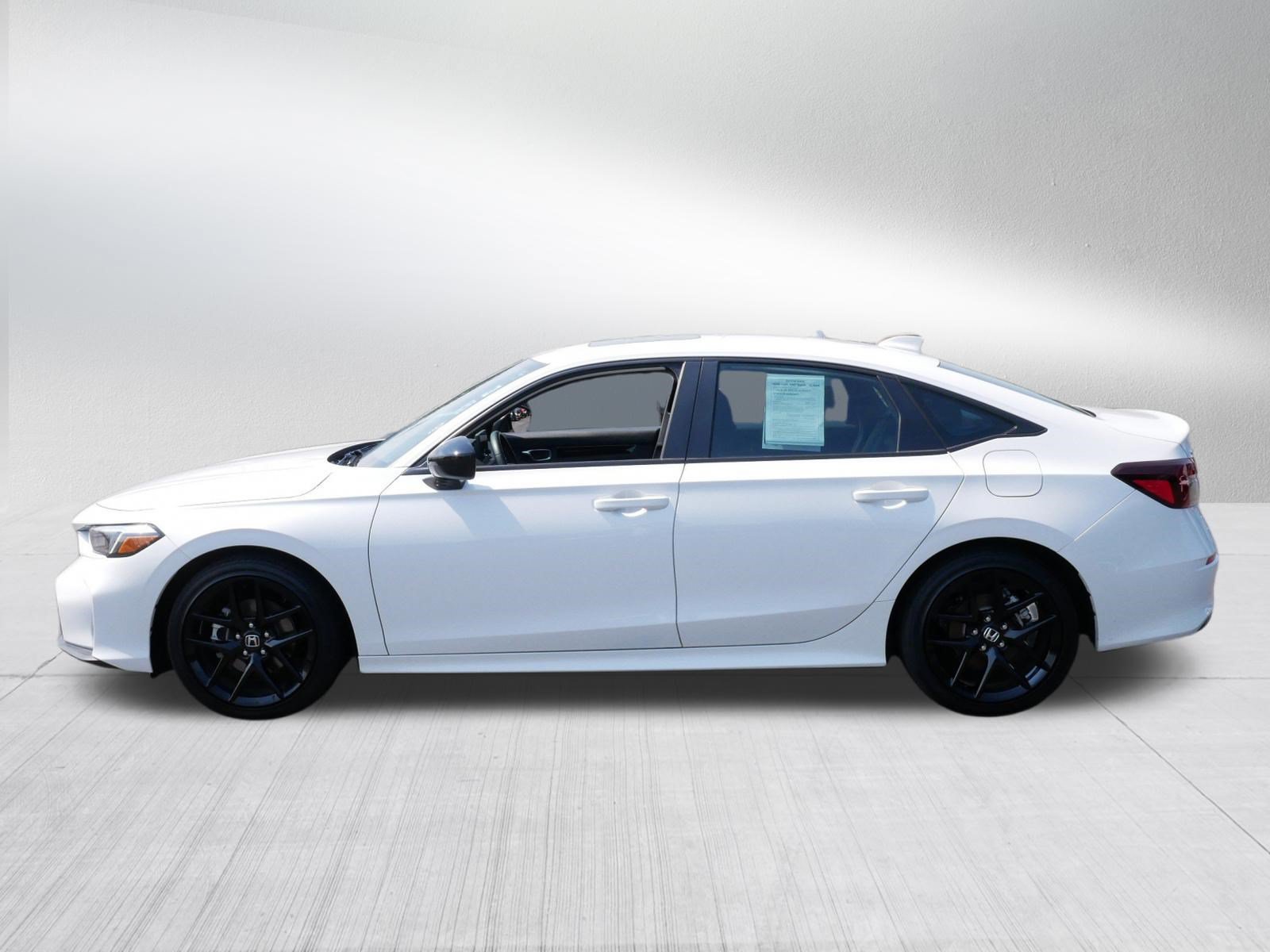 Used 2025 Honda Civic Sport image 4