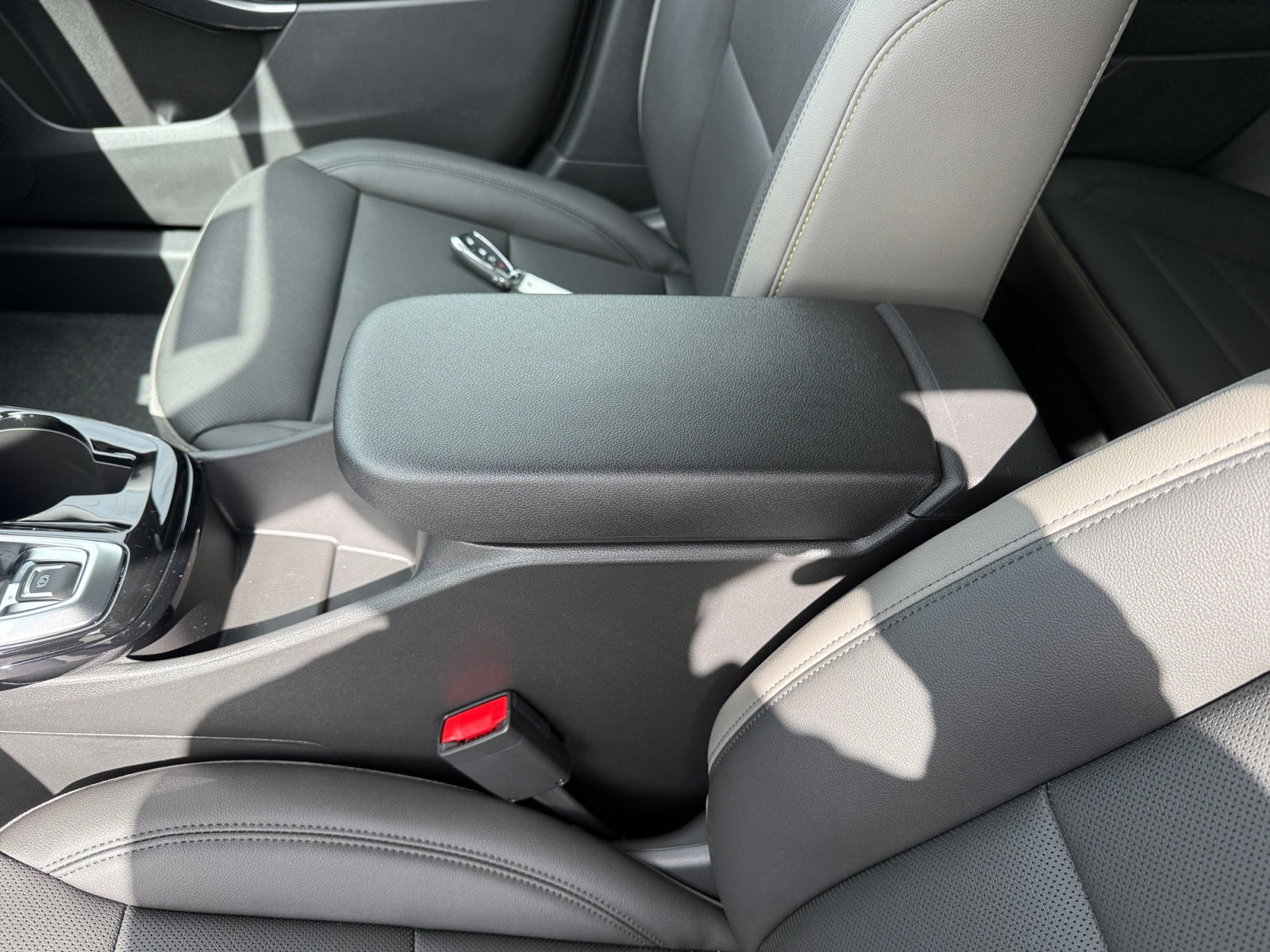 New 2026 Chevrolet Trax ACTIV w/ Sunroof Package FWD image 14