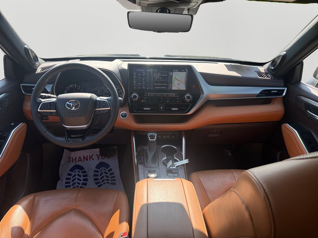 Used 2020 Toyota Highlander Platinum AWD/4WD image 15