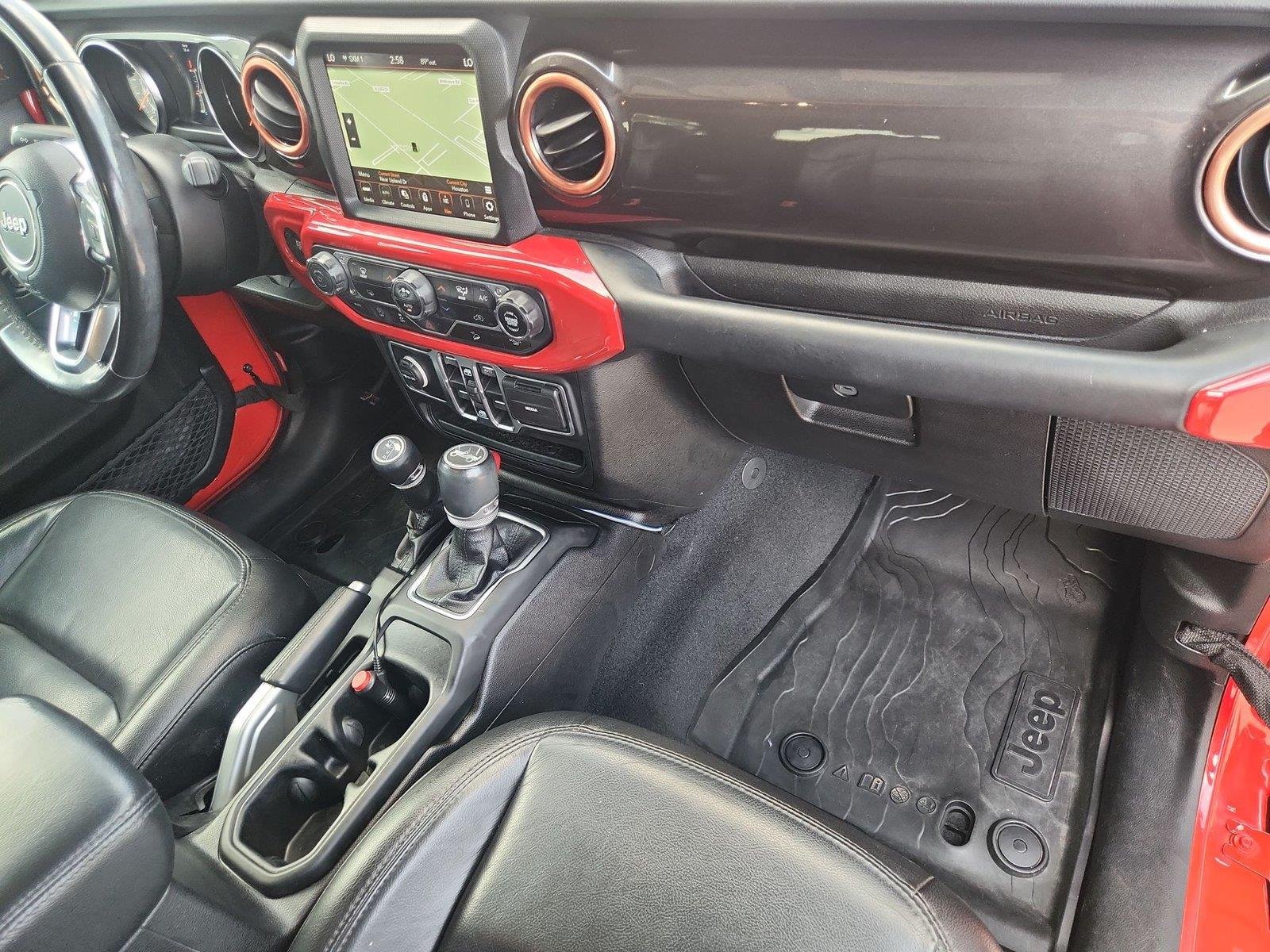 Used 2019 Jeep Wrangler Unlimited Sahara AWD/4WD image 28