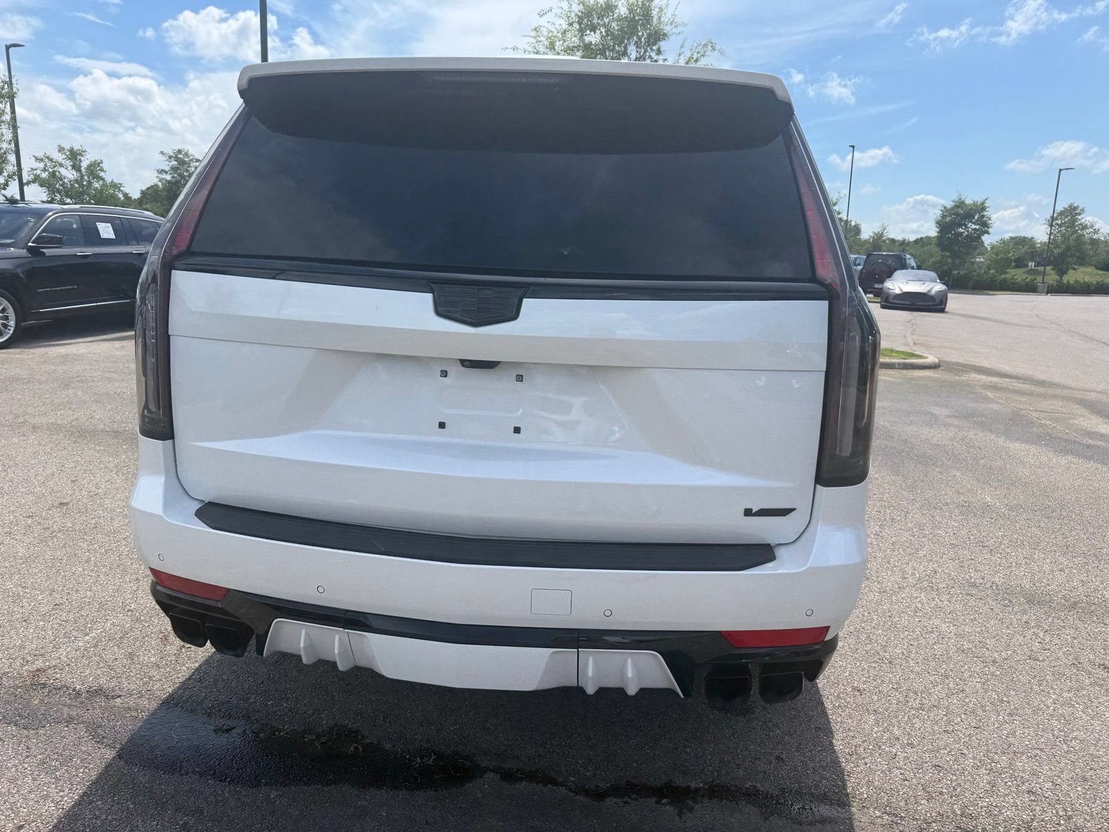 Used 2024 Cadillac Escalade V AWD/4WD image 6