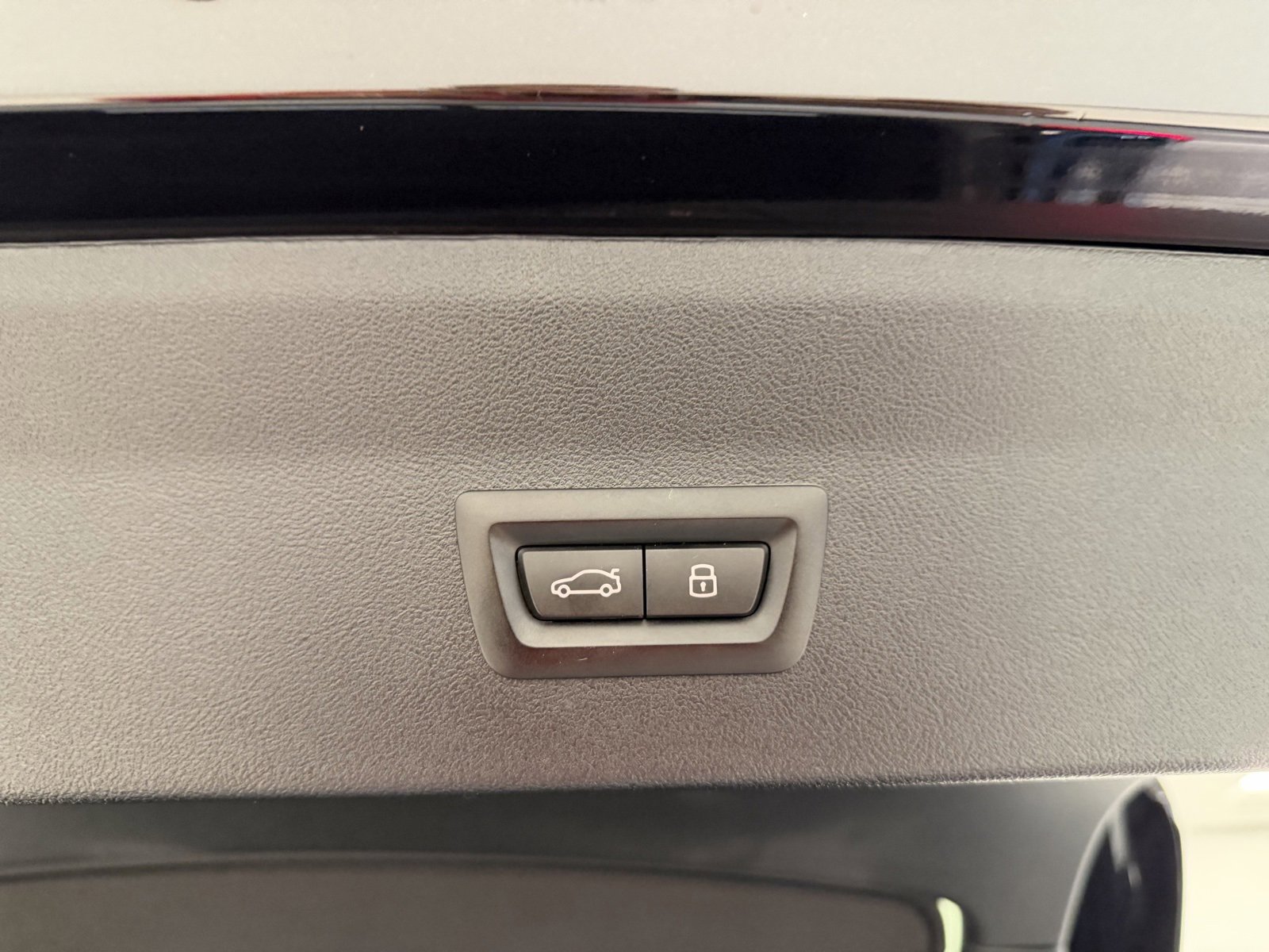 Used 2024 BMW X4 M40i w/ Premium Package image 48