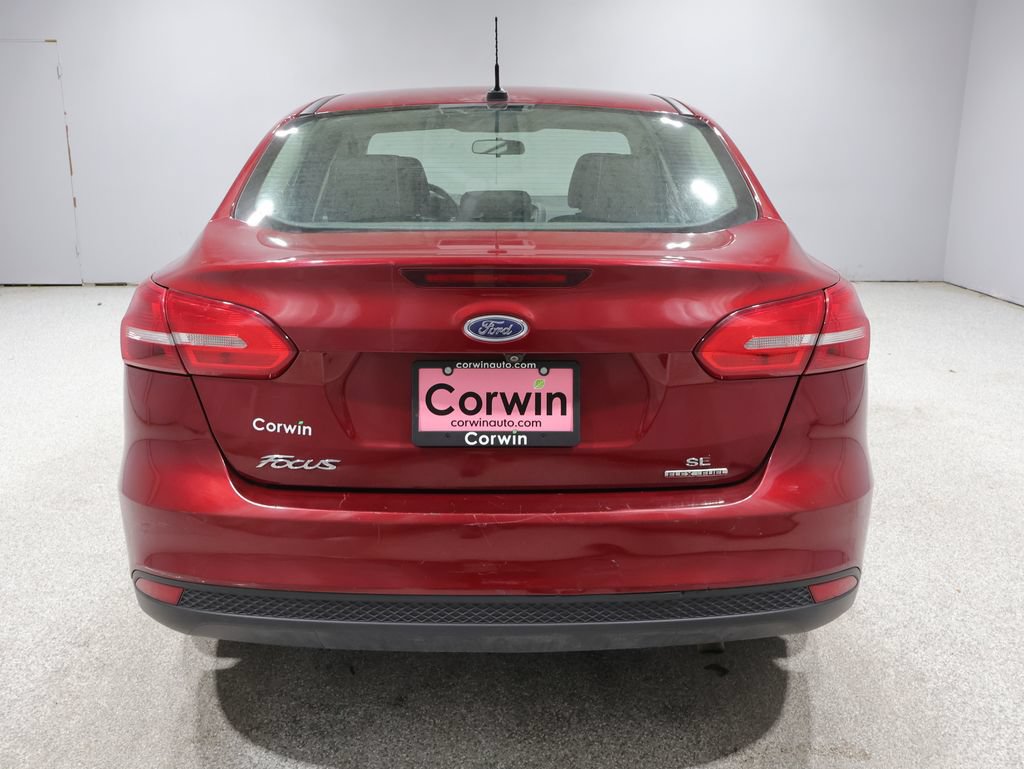 Used 2015 Ford Focus SE w/ SE Cold Weather Package FWD image 16