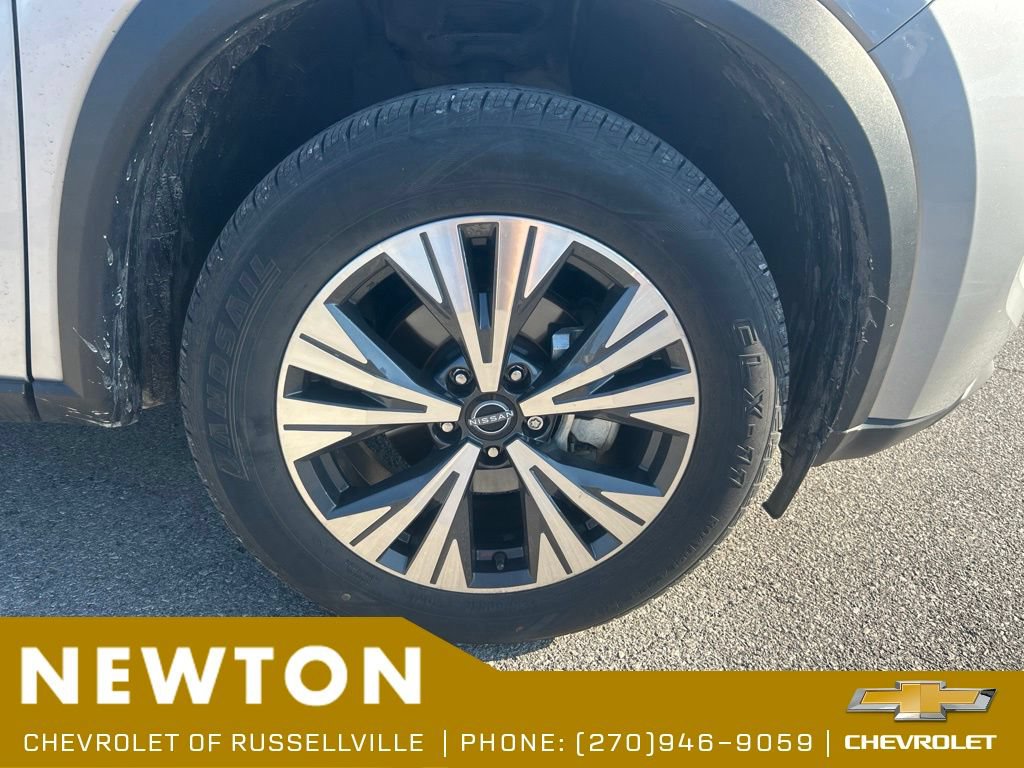 Used 2023 Nissan Rogue SV AWD/4WD image 16