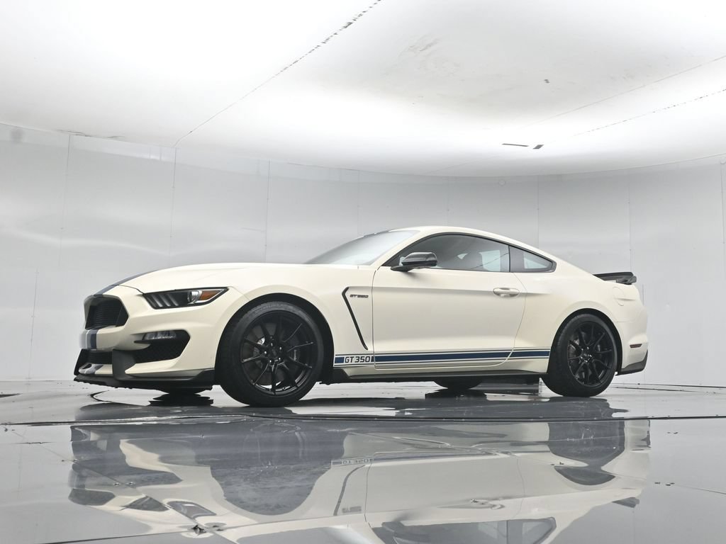 Used 2020 Ford Mustang Shelby GT350 w/ Technology Package RWD image 43