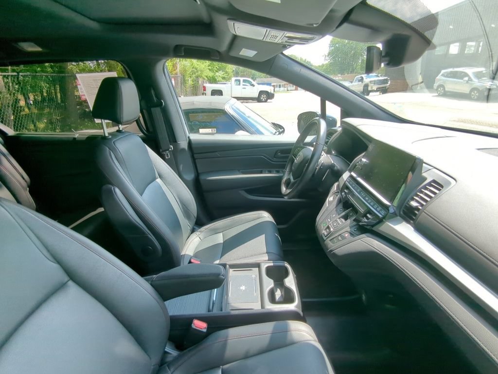 Used 2025 Honda Odyssey Sport-L image 12