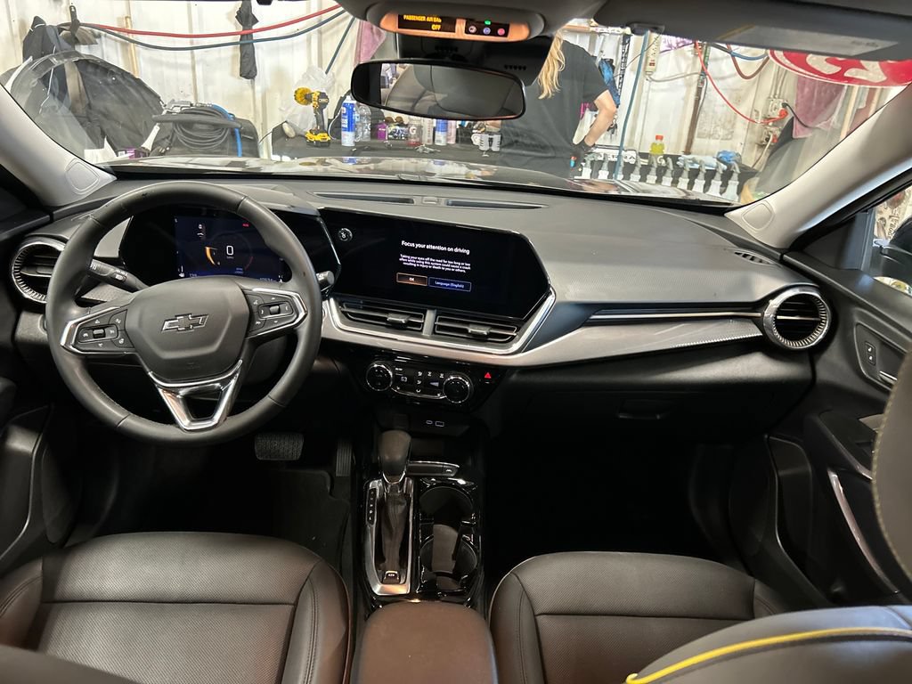 Used 2025 Chevrolet Trax ACTIV w/ Driver Confidence Package FWD image 18