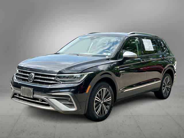 Used 2024 Volkswagen Tiguan Wolfsburg Edition AWD/4WD image 1