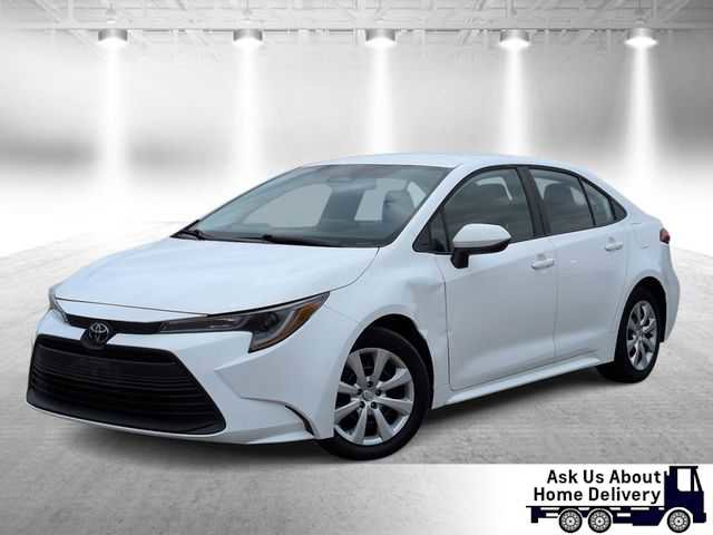 Used 2024 Toyota Corolla LE image 1