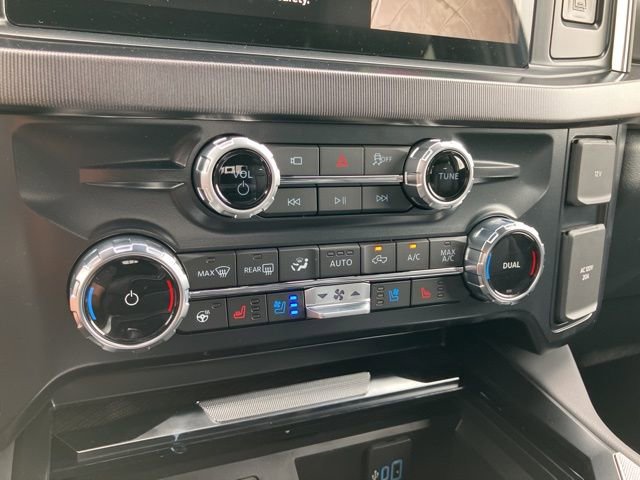 New 2025 Ford F250 Platinum image 34