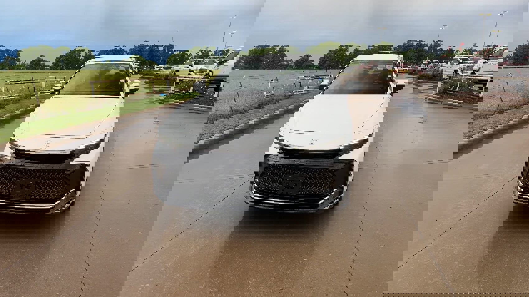 Used 2023 Toyota Crown XLE image 3