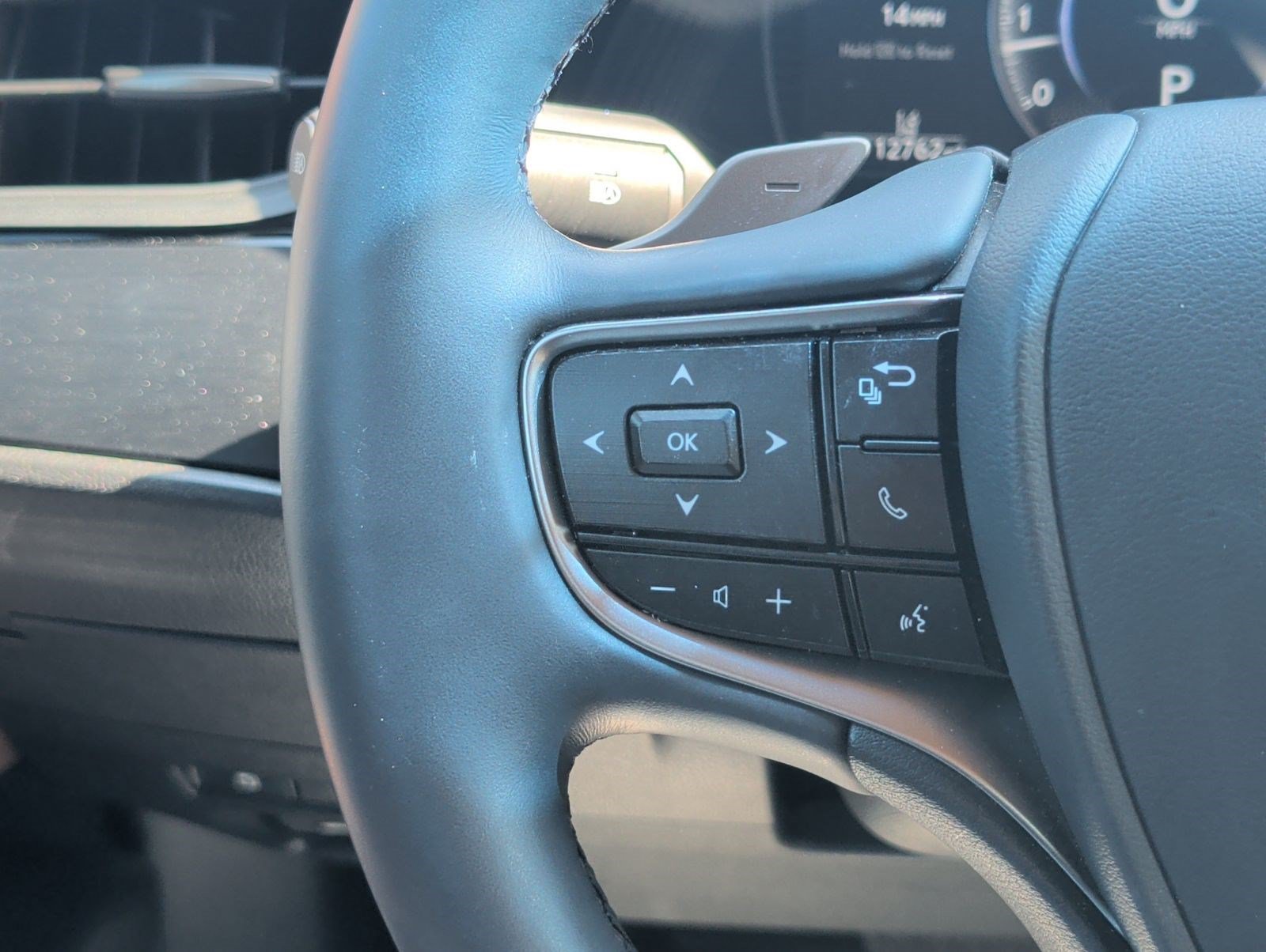 Used 2024 Lexus ES 350 w/ Premium Package FWD image 14