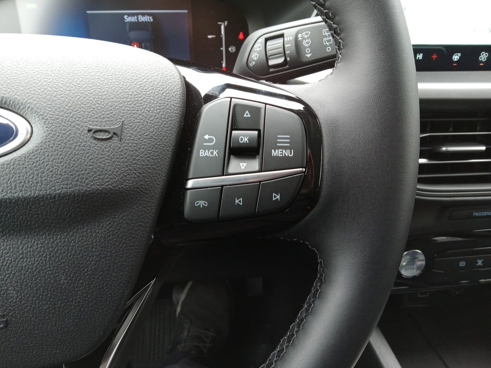 Used 2025 Ford Escape SE image 23