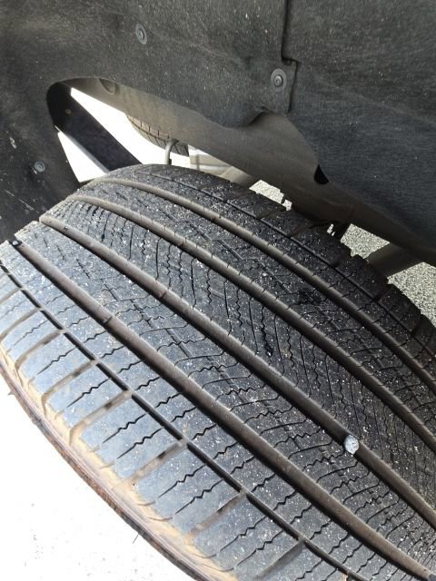 Used 2024 GMC Sierra 1500 SLE w/ Preferred Package image 14