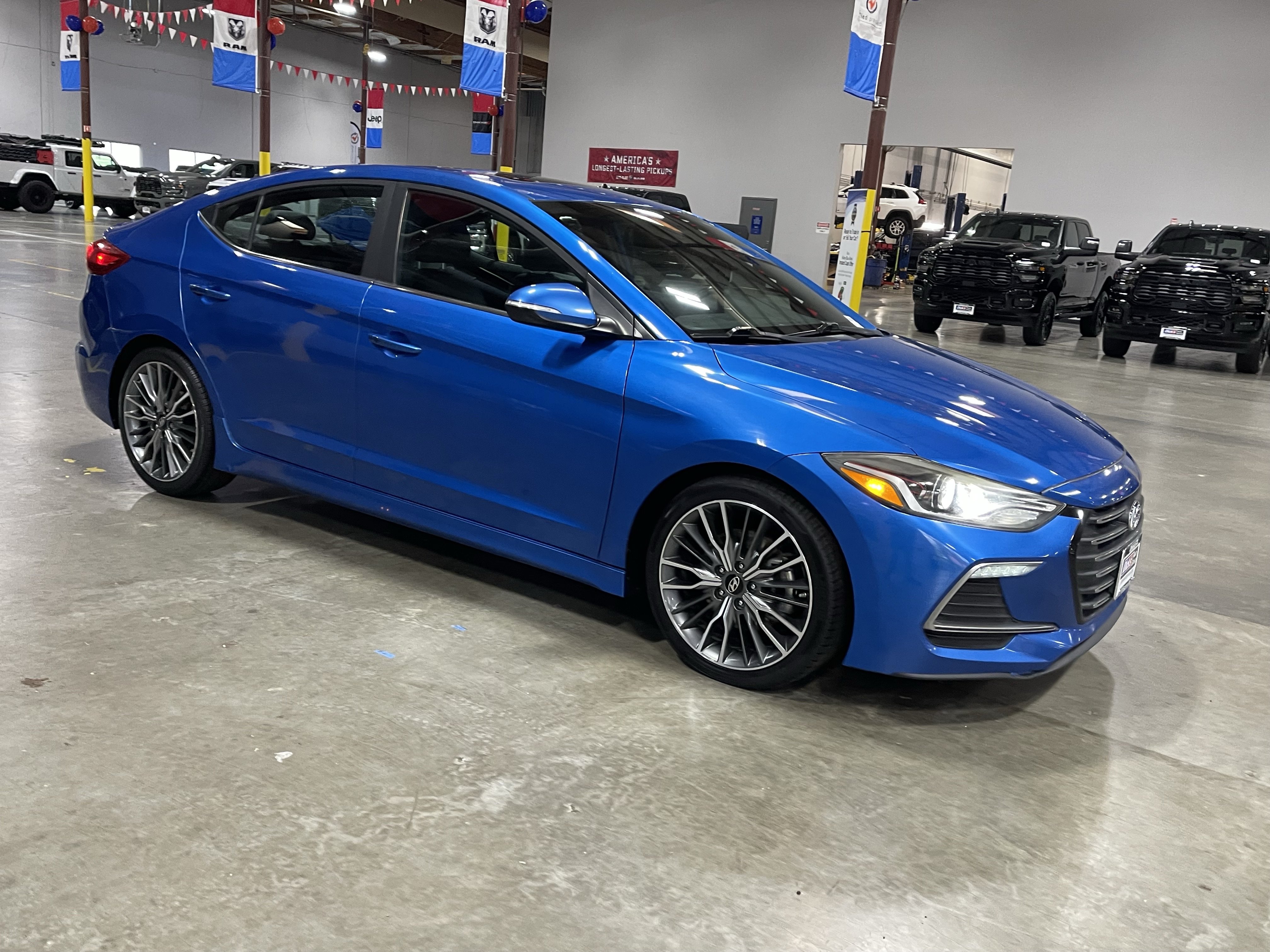 Used 2018 Hyundai Elantra Sport w/ Sport Premium Package 03 FWD image 7