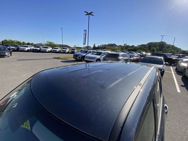 Used 2023 Kia Soul LX w/ LX Technology Package FWD image 3