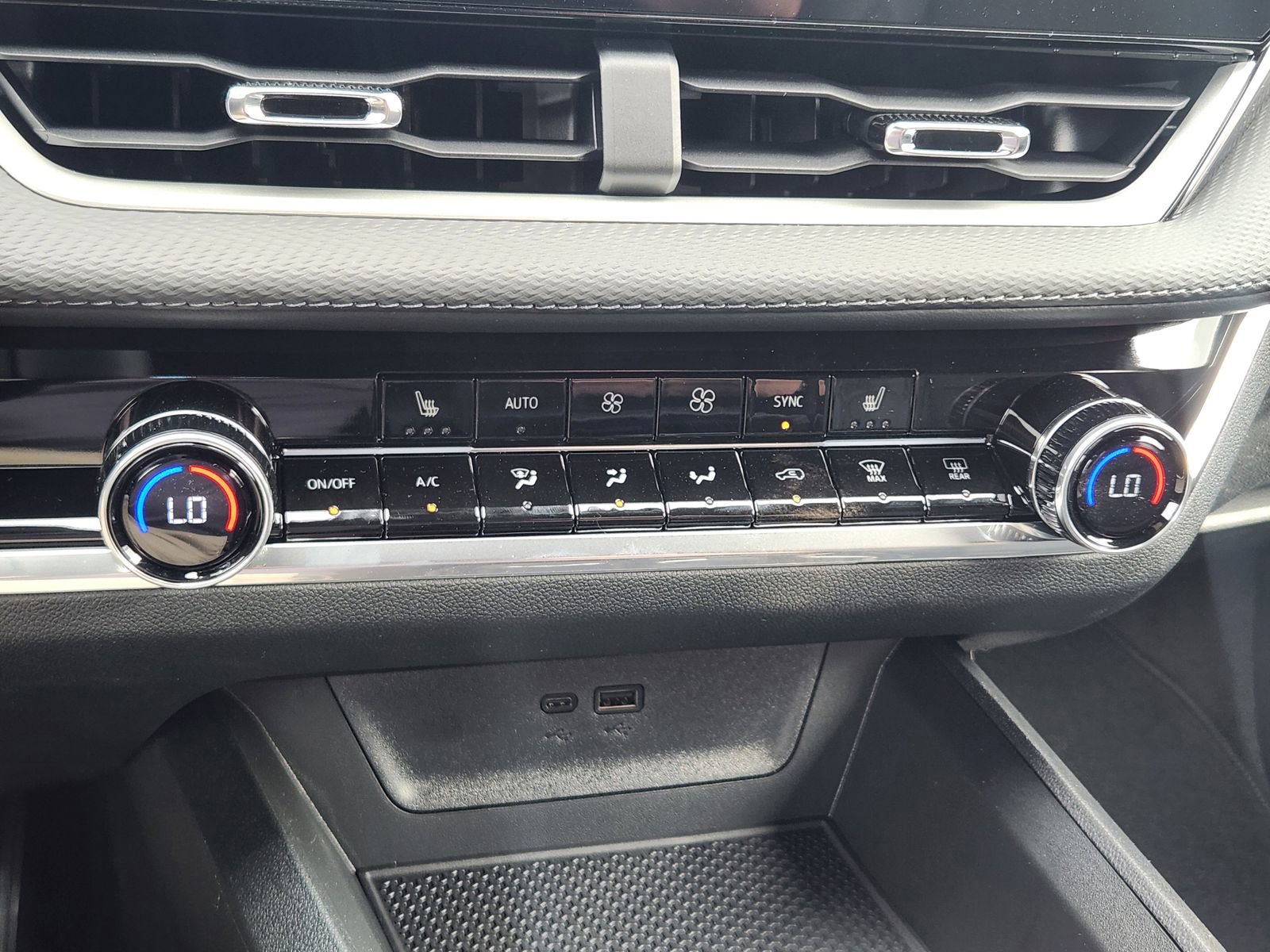 New 2026 Chevrolet Equinox LT w/ Convenience Package II image 18