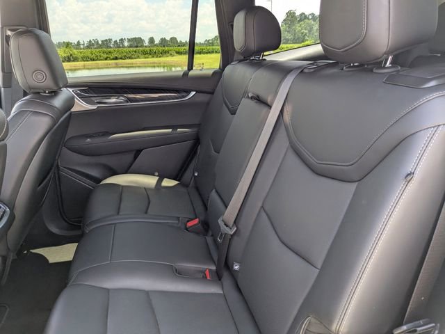 Used 2024 Cadillac XT6 Premium Luxury AWD/4WD image 13