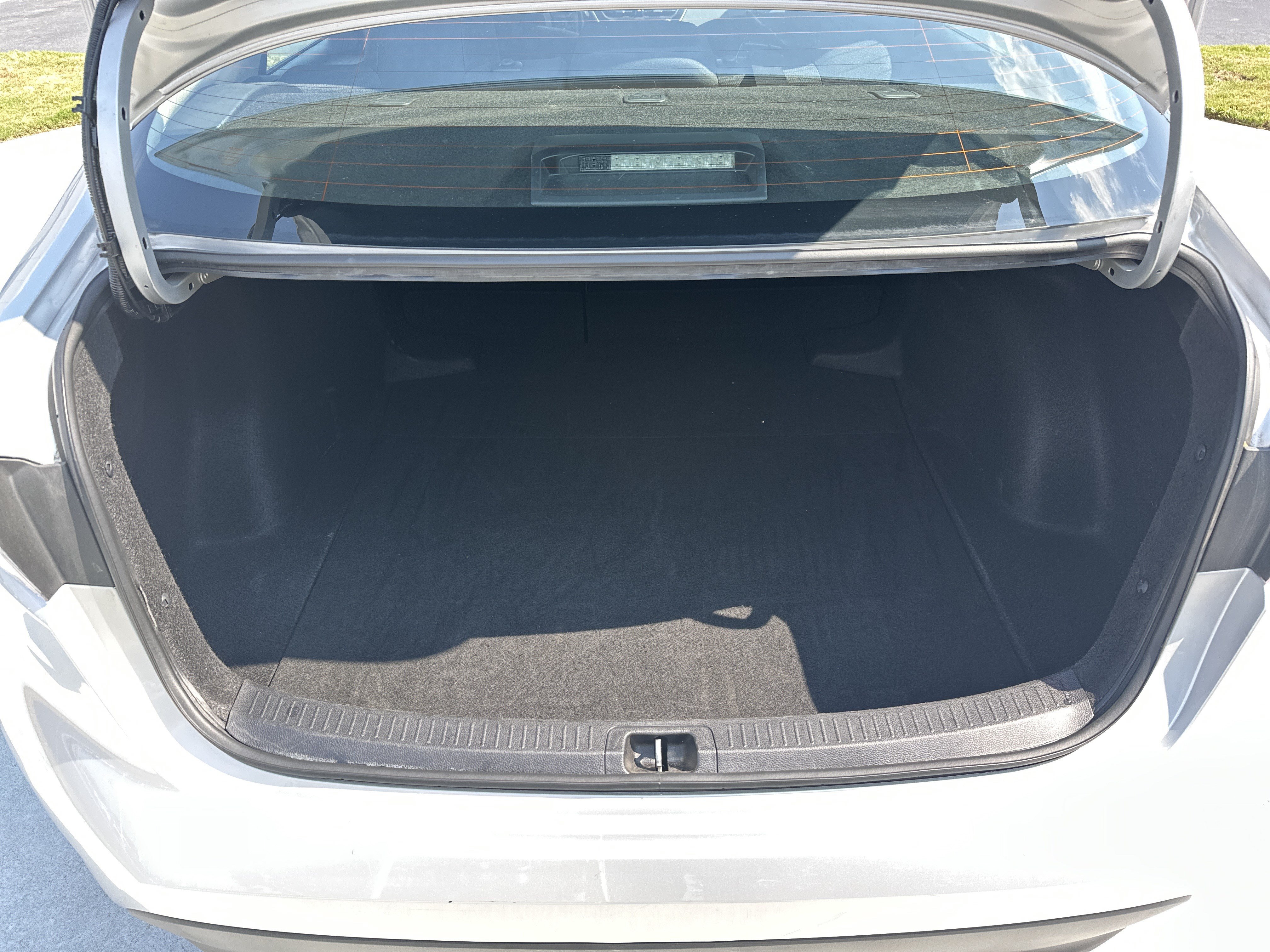 Used 2024 Toyota Corolla LE FWD image 32