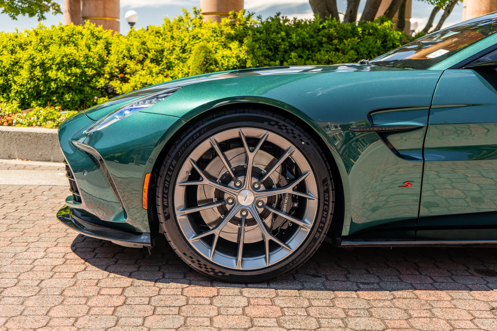 New 2026 Aston Martin V8 Vantage S RWD image 4