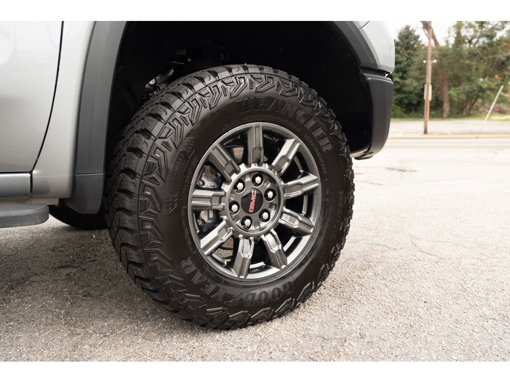 Used 2026 GMC Sierra 1500 AT4X image 9