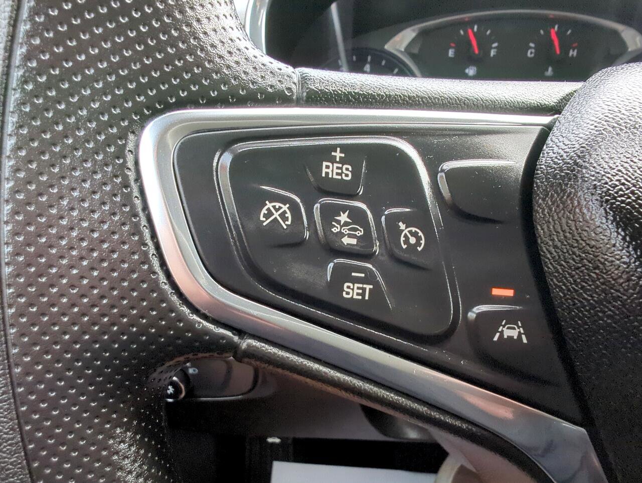 Used 2020 Chevrolet Equinox LT image 19
