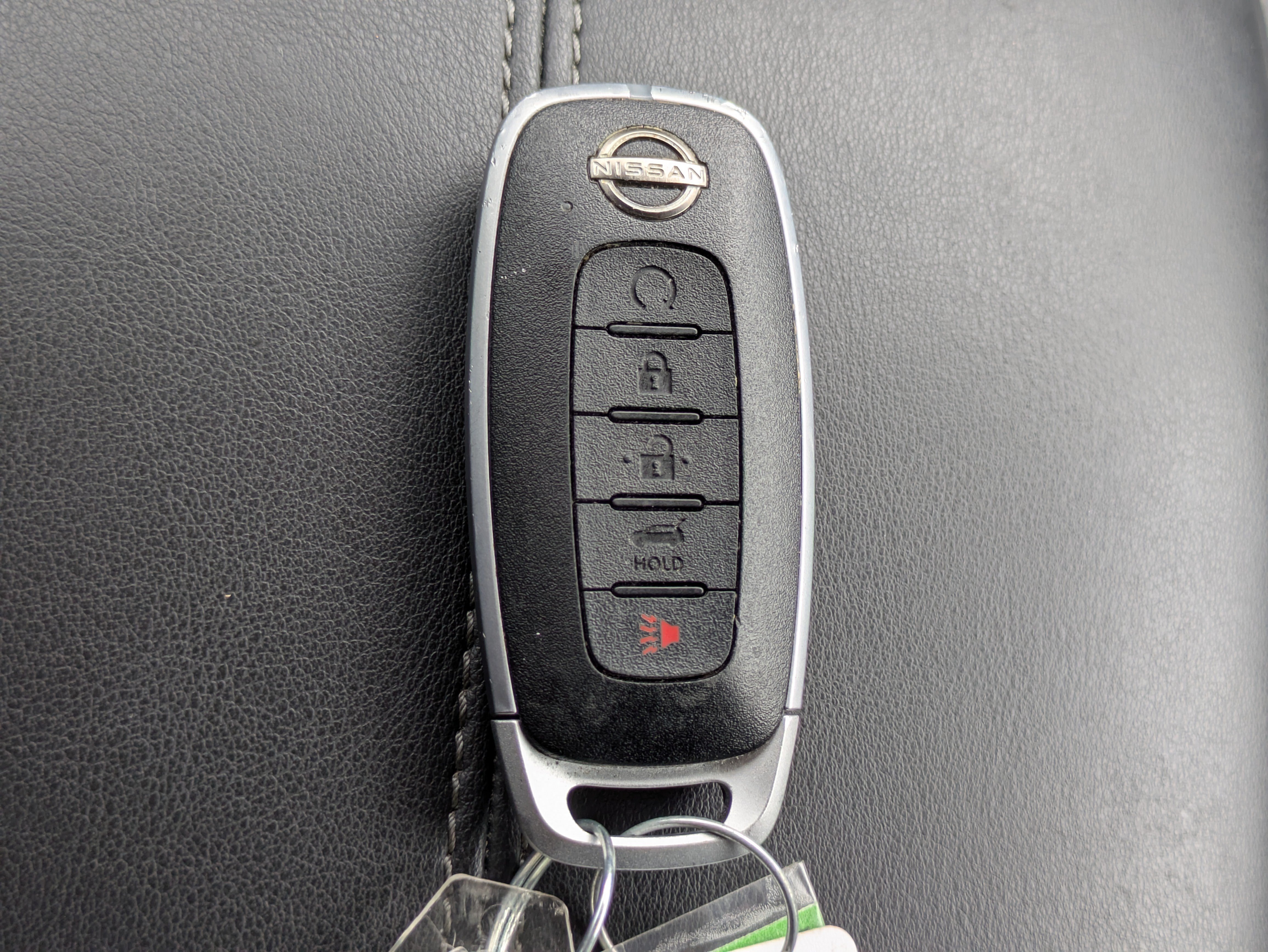 Used 2025 Nissan Pathfinder SL AWD/4WD image 31