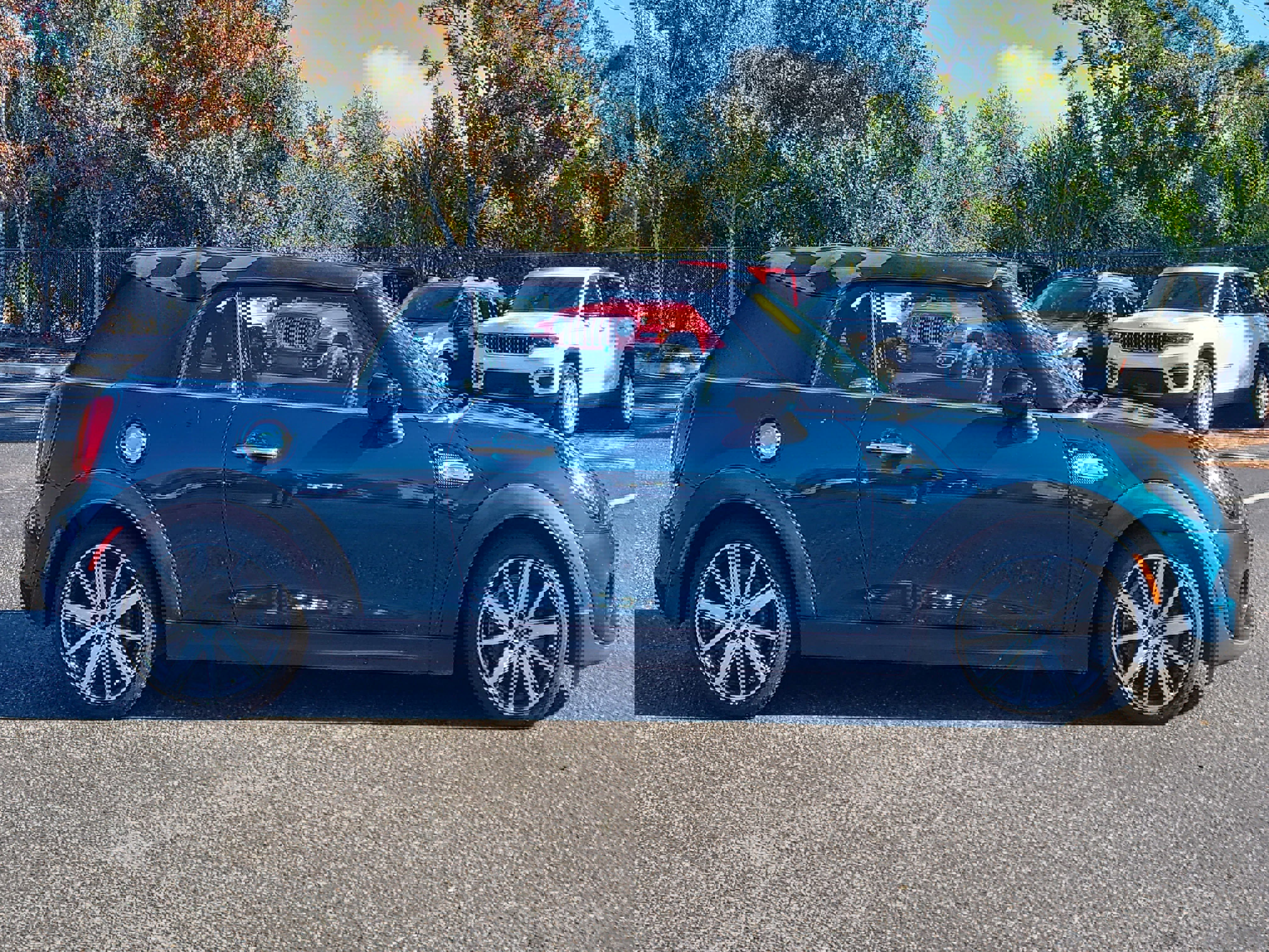 Used 2011 MINI Cooper Hardtop image 7