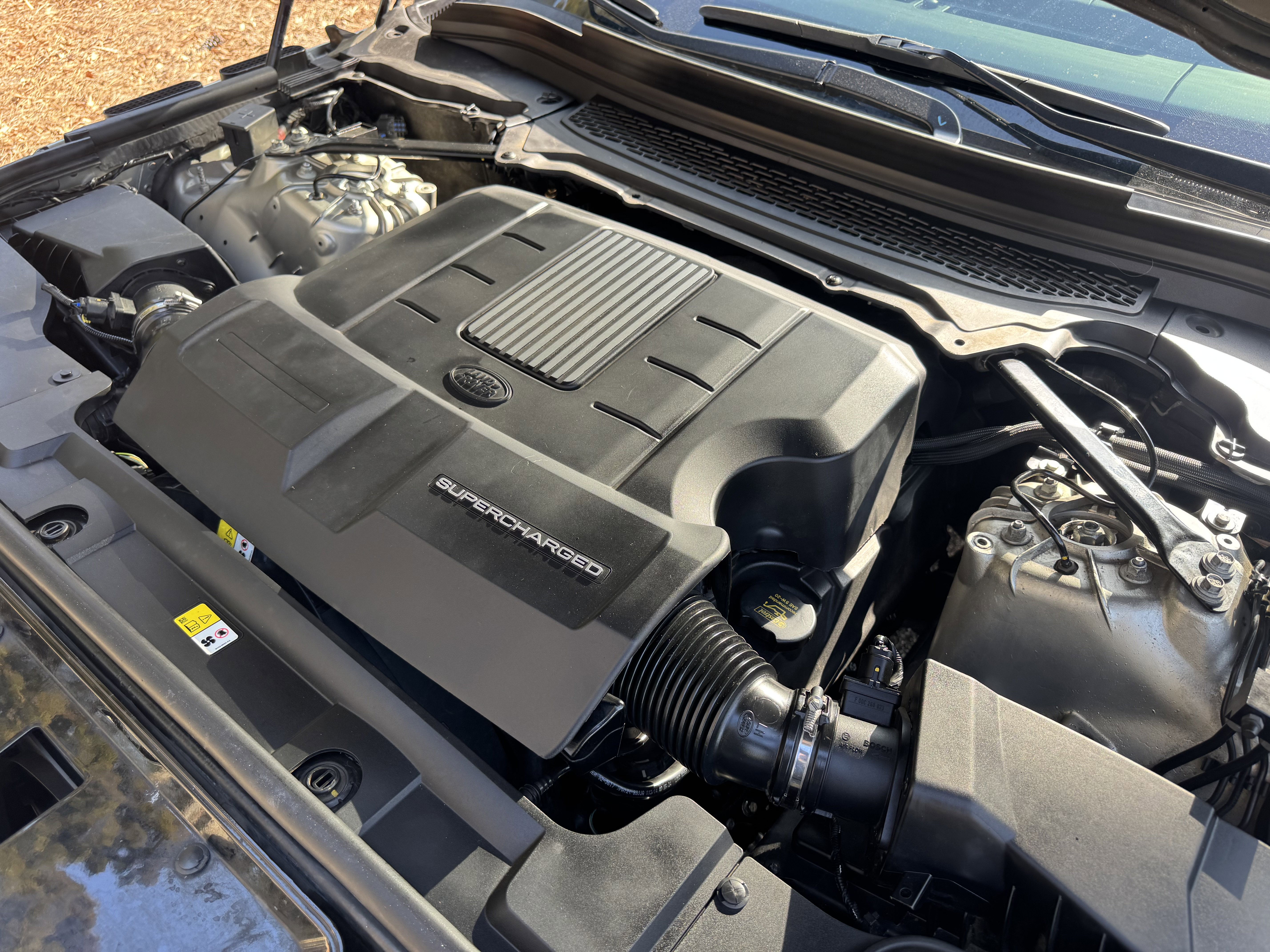 Used 2014 Land Rover Range Rover Sport HSE image 38