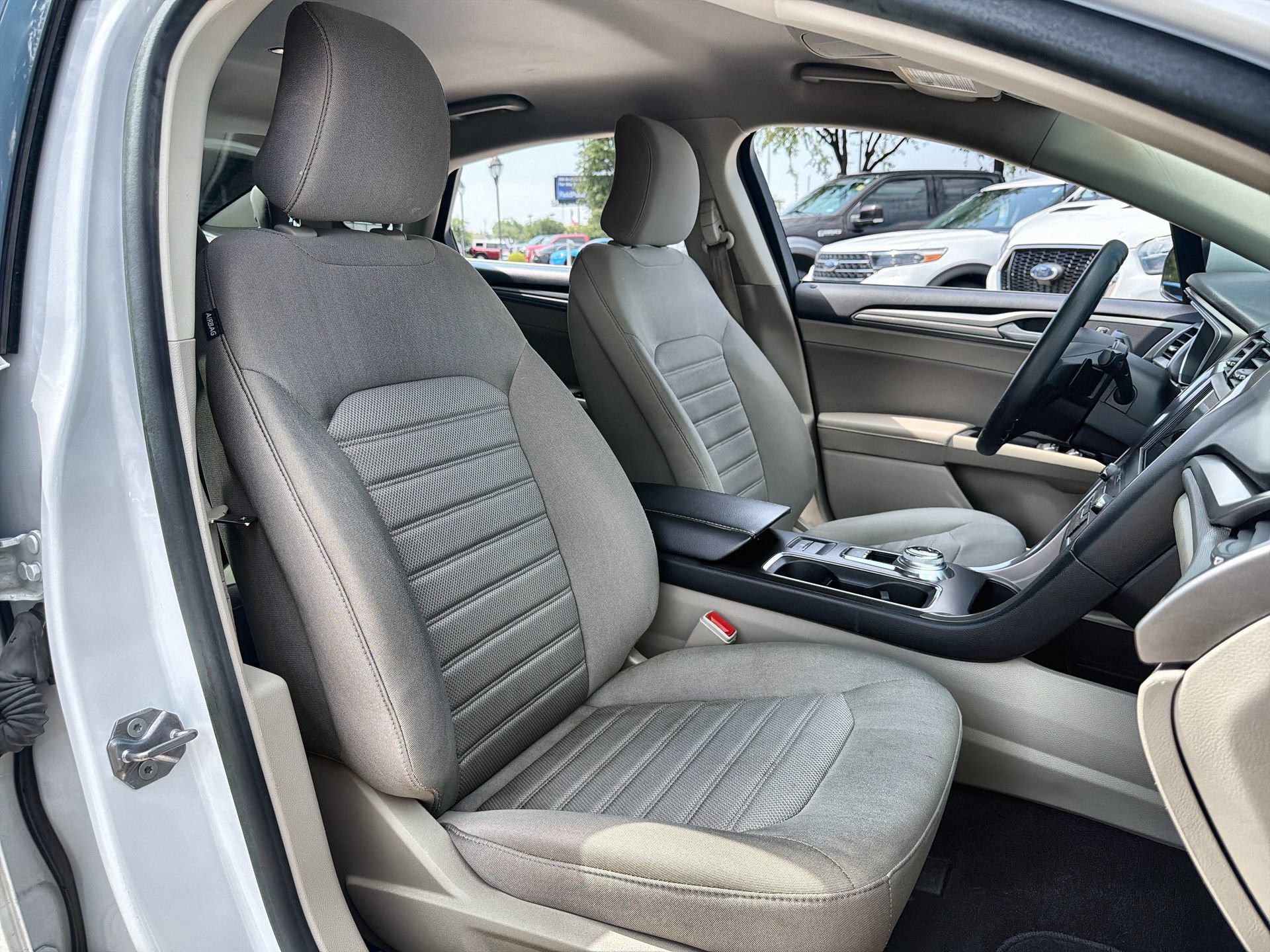 Certified 2019 Ford Fusion SE FWD image 23