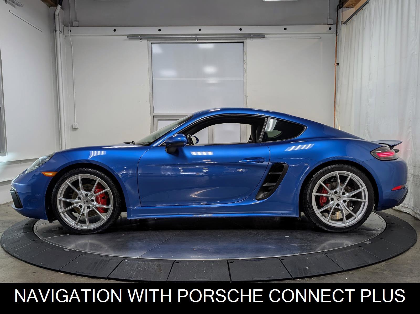 Used 2018 Porsche 718 Cayman S image 5
