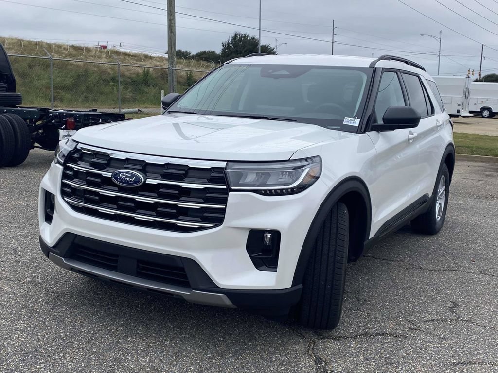 New 2026 Ford Explorer Active w/ Active Comfort Package RWD image 7